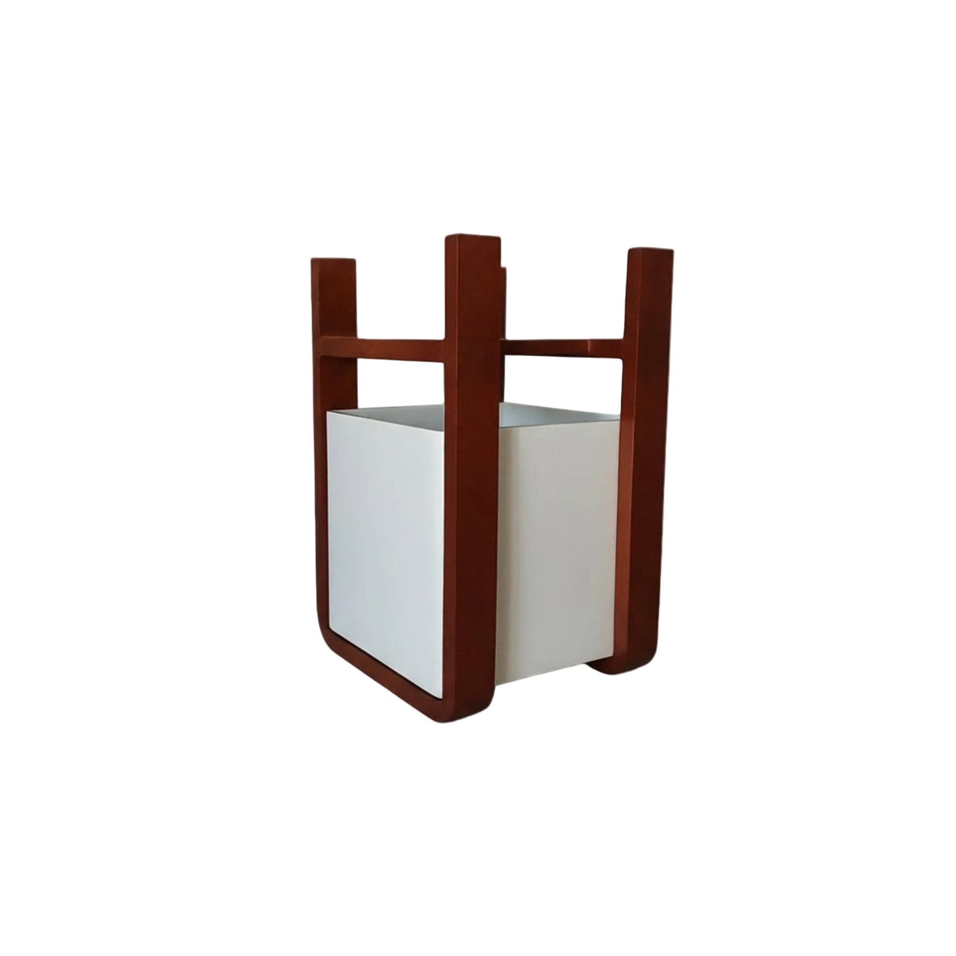 0701  Square Pot on Stand - WB, Feature