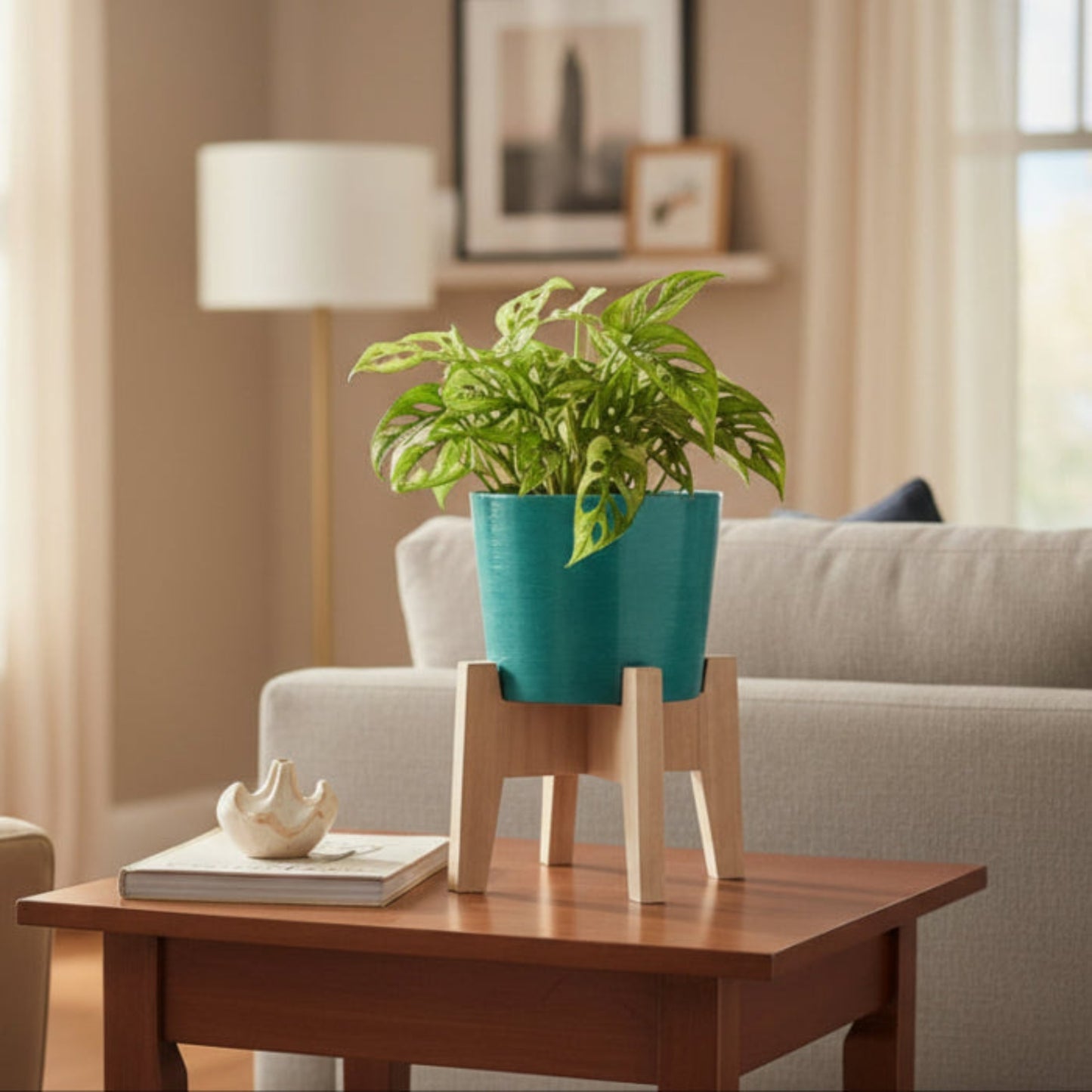 Vera Tapered Round Table Planter Pot With Stand